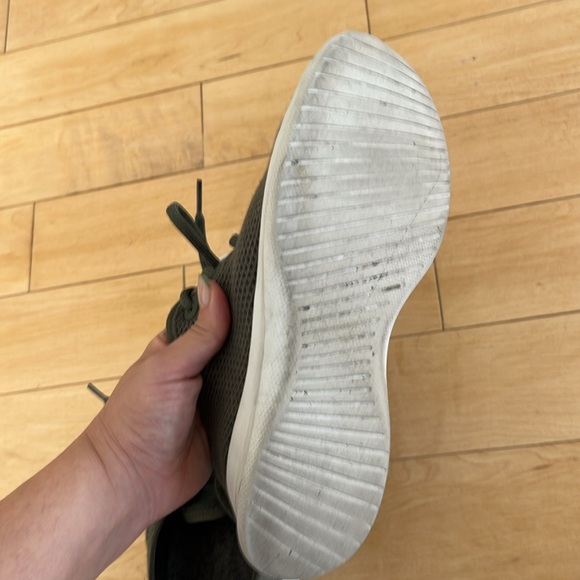 3 FOR $35 Allbirds tree runners green olive - No defects - women’s 9 - Picture 4 of 5